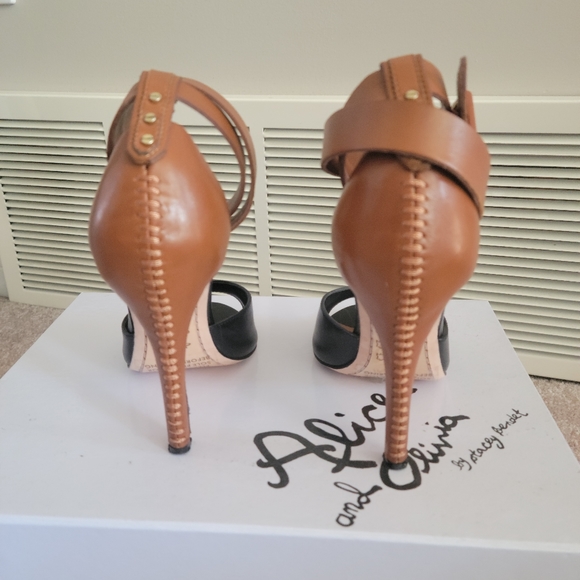 Alice + Olivia | Sandal Heels Size 5 - Picture 3 of 8